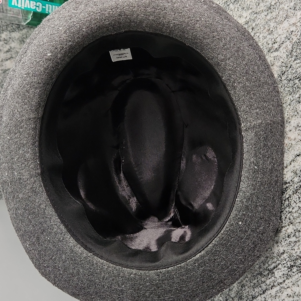 Hat - Picture 6 of 8